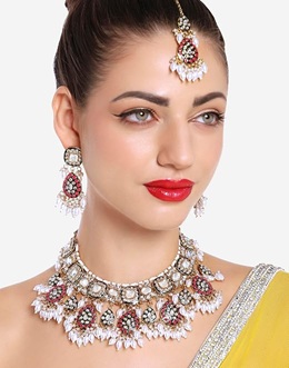 choker-style